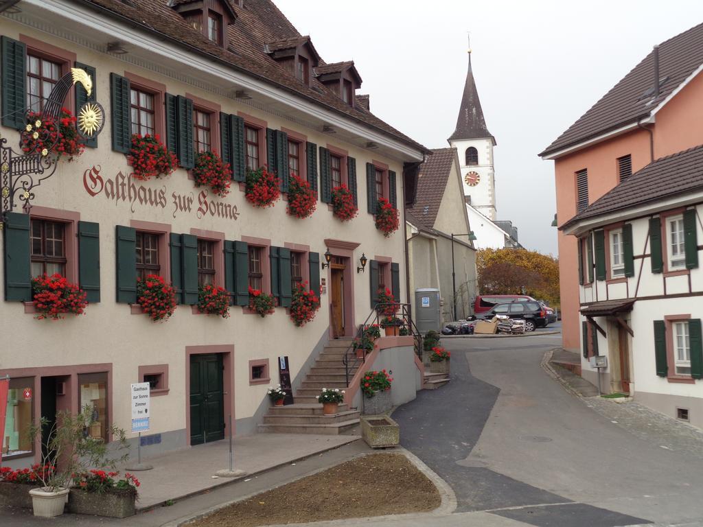 Gasthaus Zur Sonne Hotel Aesch  Buitenkant foto